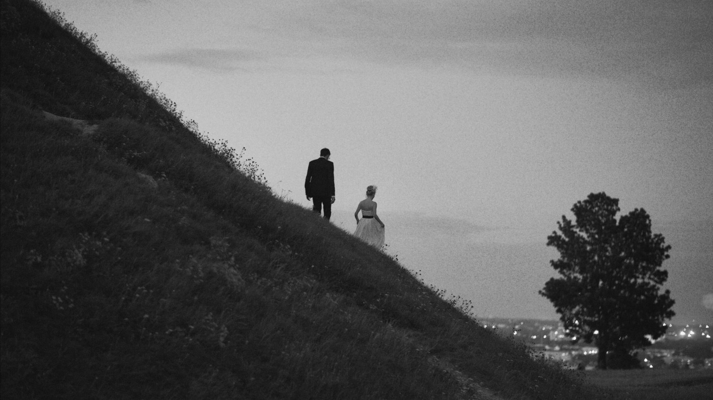 „Szukam Natchnień. Lubię nasiąkać Pięknem”. O sztuce łapania chwil ulotnych rozmawiamy z fotografem Adamem Trzcionką