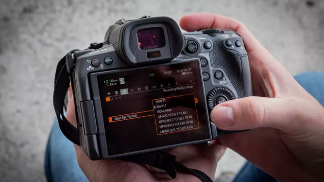 Kamera Canon EOS R5 C body + Dobierz wybrany obiektyw do 2165 zł taniej!