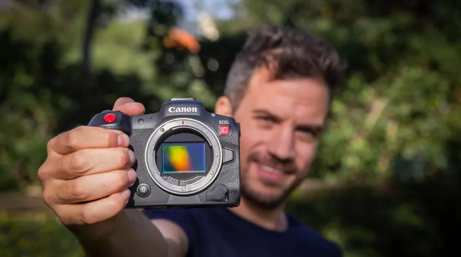 Kamera Canon EOS R5 C body + Dobierz wybrany obiektyw do 2165 zł taniej!