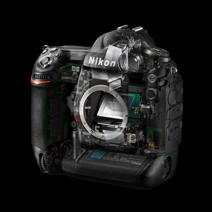 Lustrzanka Nikon D5 (podwójne gniazdo kart CompactFlash)