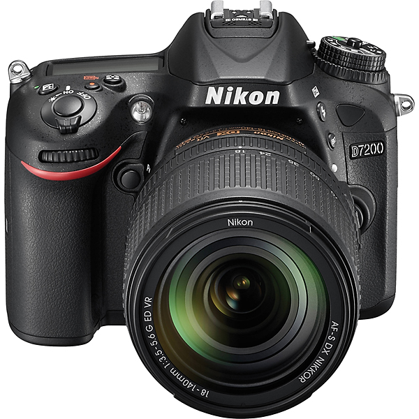 Lustrzanka Nikon D7200 + Nikkor 18-140/3,5-5,6G ED VR + SanDisk SDHC 32GB Extreme (90MB/s) V30 GRATIS!