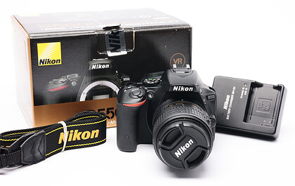 Nikon D5500 body czarny + Nikkor 18-55 VR II sn:4324658 - Komis