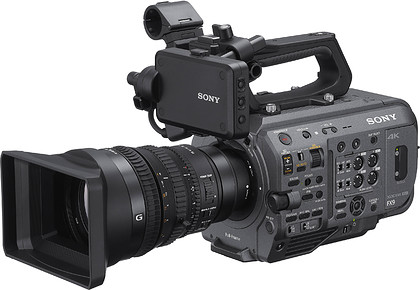 Kamera Sony PXW-FX9 + 28-135mm f/4 FE PZ G OSS